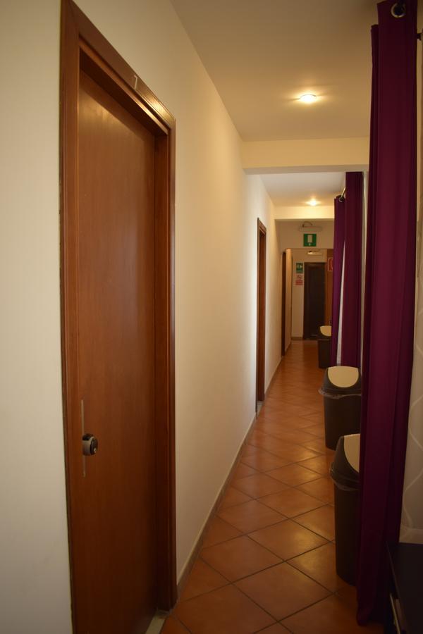 Sandy Hotel Рим Экстерьер фото